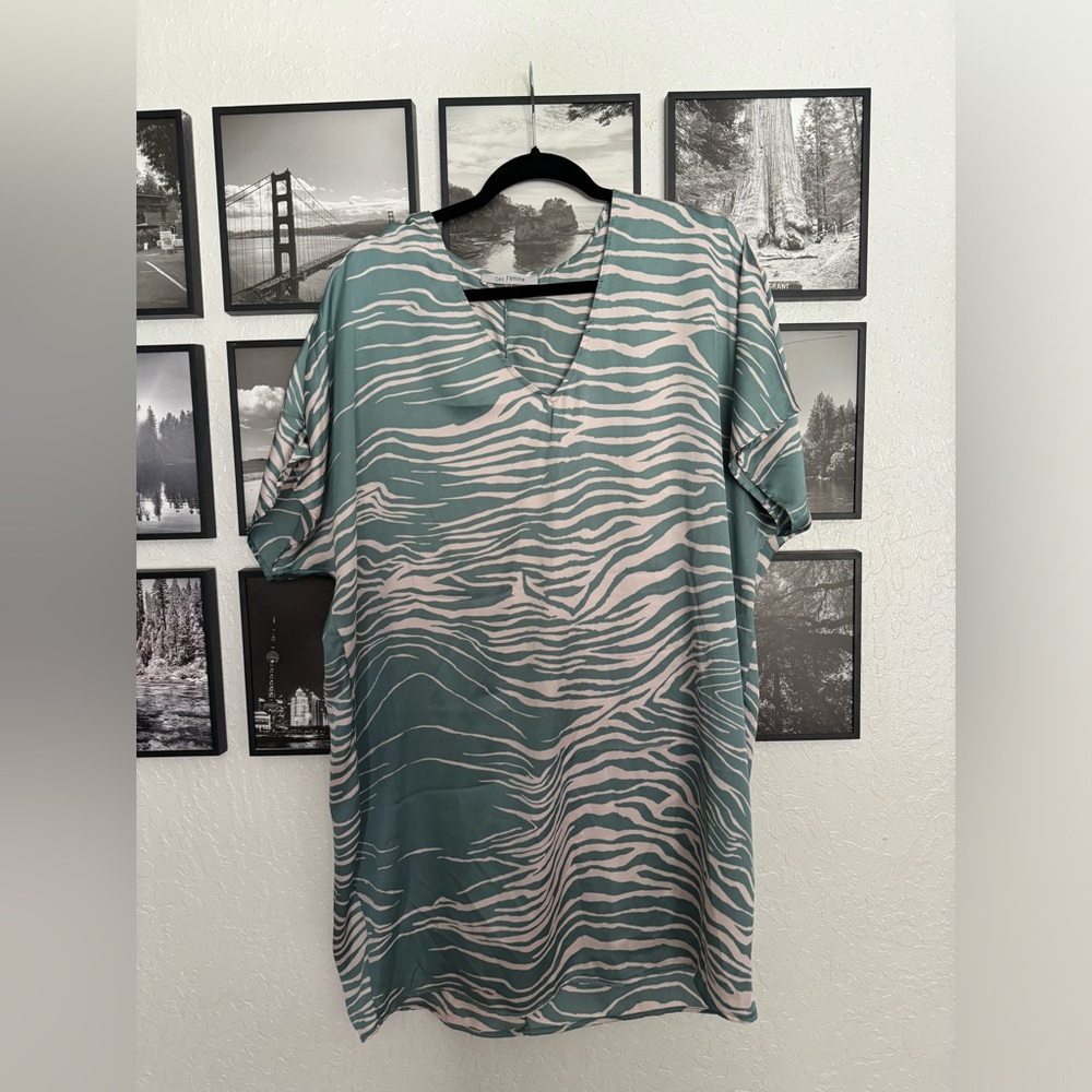 Ces Femme Satin Tunic Medium- NEVER WORN